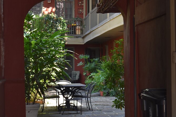45-Minute French Quarter Highlights Tour in New Orleans - The French Market is a preview of future snacks