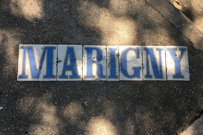 45-Minute Marigny Triangle Highlights Tour in New Orleans - Walking the residential Faubourg Marigny