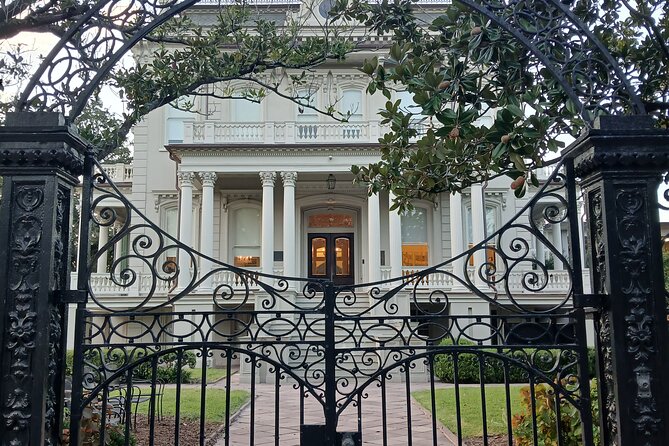 Adults-Only Garden District Cemetery Anne Rice True Crime Tour - The Garden District Book Shop and Anne Rice