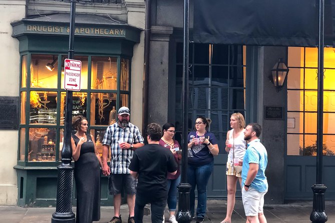 Adults Only Haunted Pub Crawl in New Orleans - How much walking and what should you wear