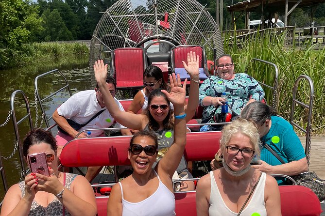 Airboat Swamp and Destrehan Plantation Tour from New Orleans - The strongest part of the guiding