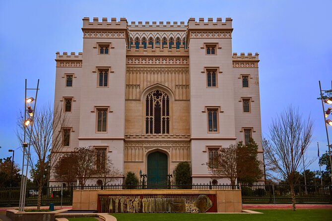 Baton Rouge Historic Downtown Self-Guided Audio Walking Tour - Poor Boy Lloyd’s and the Cajun connection