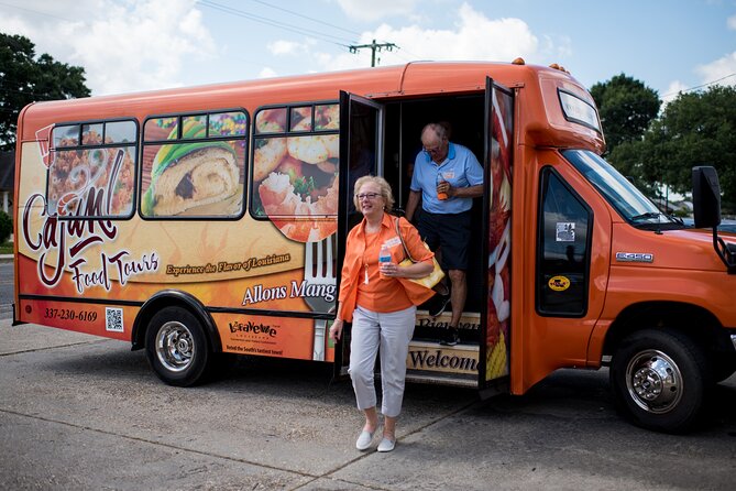 Cajun Food Bus Tour in Lafayette - Jay, Marie, and Whitney shape the day