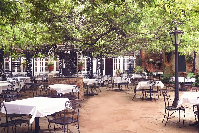 Court of Two Sisters Live Jazz Brunch Buffet with Mimosa - Service can shape the whole meal