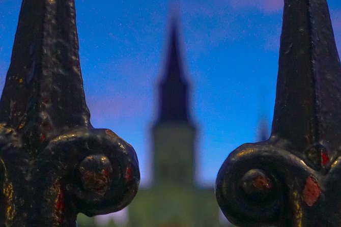 Crawl New Orleans: Haunted Bar Crawl with Shot Included - LaLaurie Mansion and American Horror Story