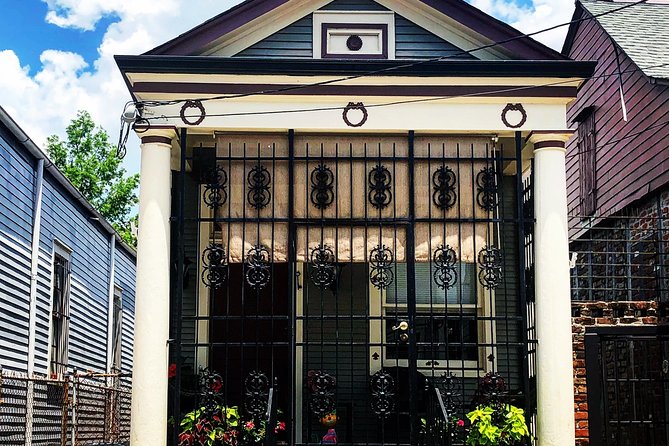 Creole Architecture of the Marigny Tour - Ending on Frenchmen Street