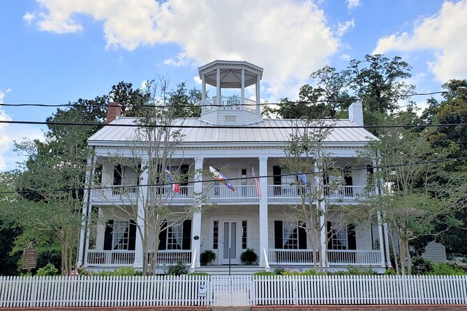 Downtown Lafayette Cajun History & Folklore Walking Tour - The live oak and the story of Evangeline