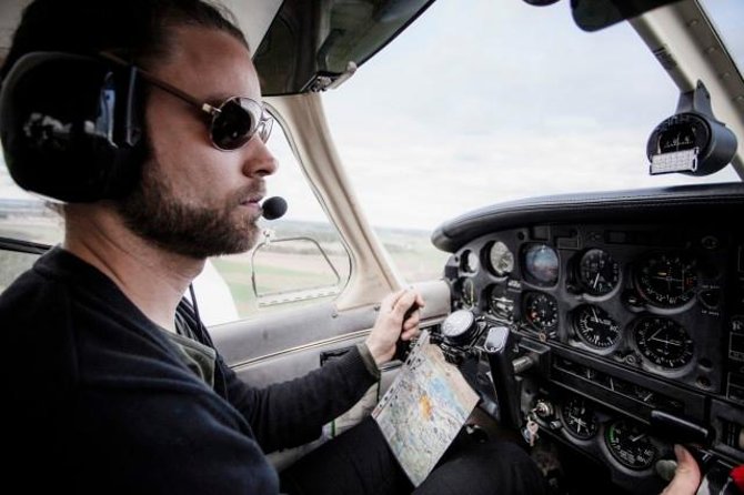 Fly a Plane in New Orleans: No Experience or License Required - Taxiing and Preparing for Takeoff