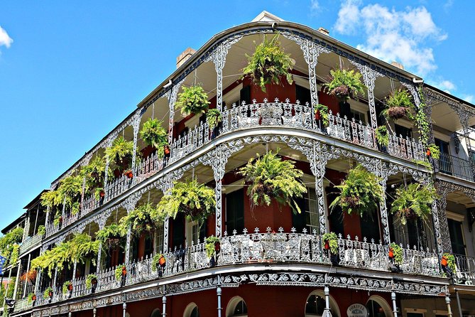 French Quarter Haunted Excursion In New Orleans - Jackson Square and the city’s unusual burial customs