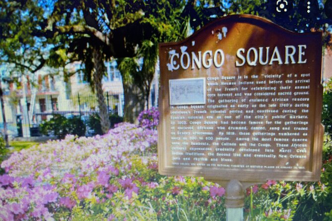 French Quarter History and Landmark Waking Tour - St. Louis No. 1 and the tomb of Marie Laveau
