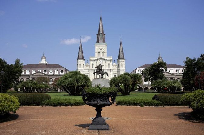 French Quarter History and Landmark Waking Tour - Jackson Square, the Cabildo, and the Presbytère