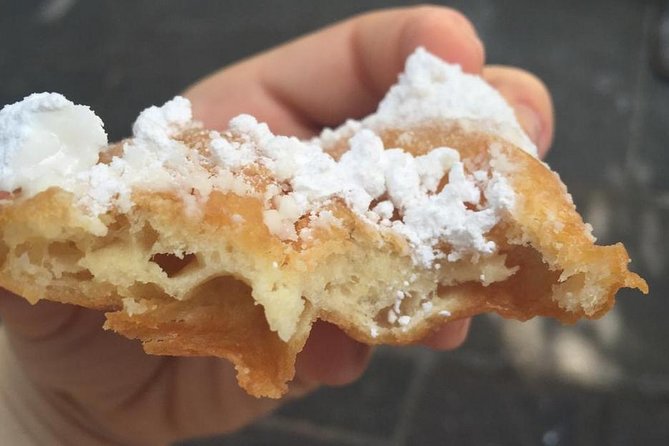 French Quarter History Tour with Cafe Du Monde - Ending with beignets and chicory coffee