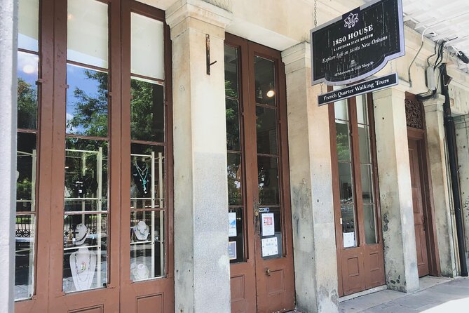 French Quarter Walking Tour With Comp 1850 House Museum Admission - A smart introduction to the French Quarter