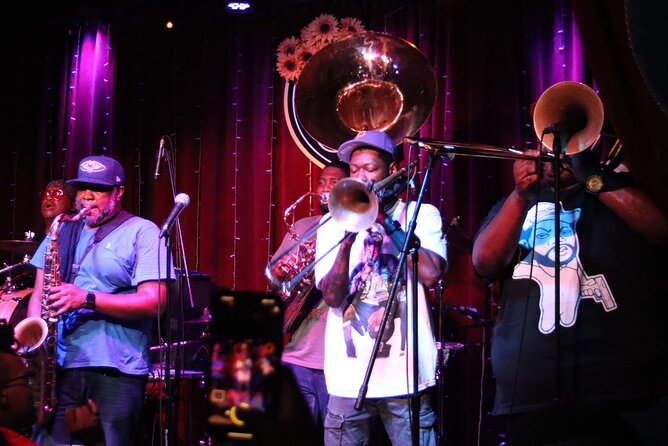Frenchmen Street VIP Live Music Pub Crawl in New Orleans - Frenchmen Art Bazaar and the Glitter Bar