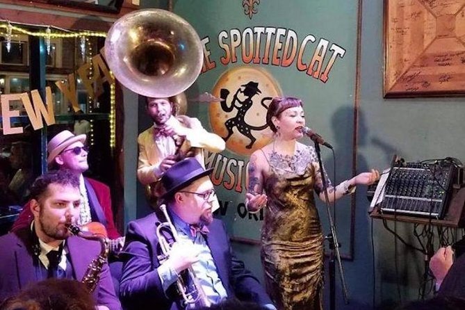 Frenchmen Street VIP Live Music Pub Crawl in New Orleans - Moving between clubs and changing music styles
