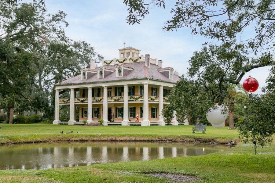 From New Orleans: Swamp Airboat, 2 Plantation Tours & Lunch - What the $279 price really covers