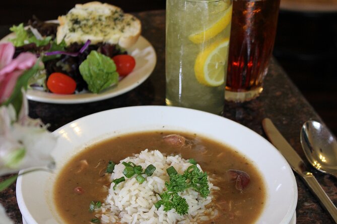 Full Day Plantation and Swamp Tour in New Orleans - Lunch and free time at Oak Alley