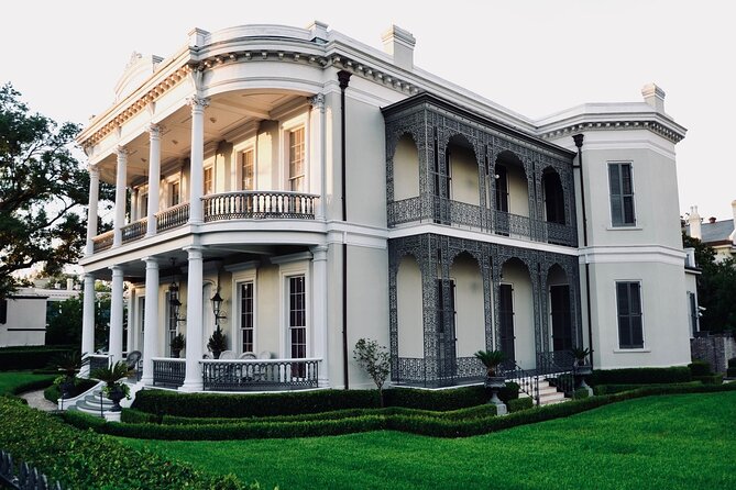 Garden District and Gates of Lafayette Cemetery Walking Tour - Guide Style Can Shape the Whole Walk