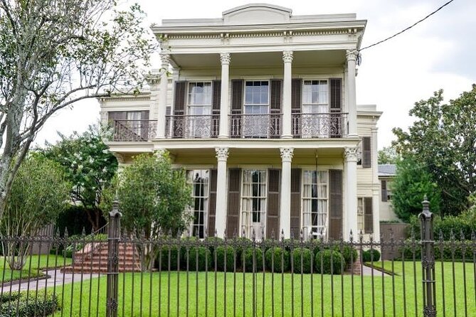 Garden District History and Homes Walking Tour - Lafayette Cemetery No. 1 and the meaning of above-ground crypts