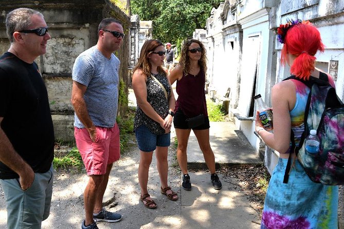 Garden District Secrets and Scandals Tour - A welcome break in the middle