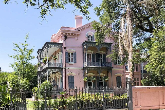 Garden District Walking Tour - Guides who make the difference