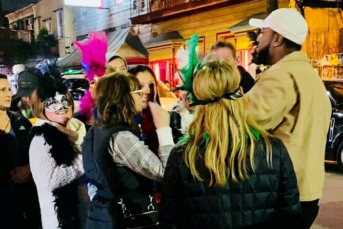 Ghost Tour and Haunted Pub Crawl Party with Free Shot - What this New Orleans ghost walk really offers