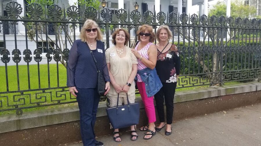 Glamorous Garden District Tour - Starting on St. Charles Avenue in the Garden District
