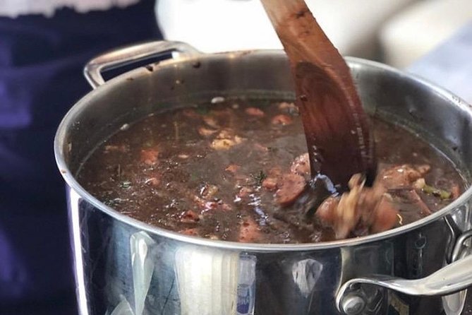Hands-on Cajun Roux Cooking Class in New Orleans - Shrimp étouffée with a light roux