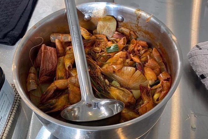 Hands-on Cajun Roux Cooking Class in New Orleans - Wine, soda, and the sit-down meal