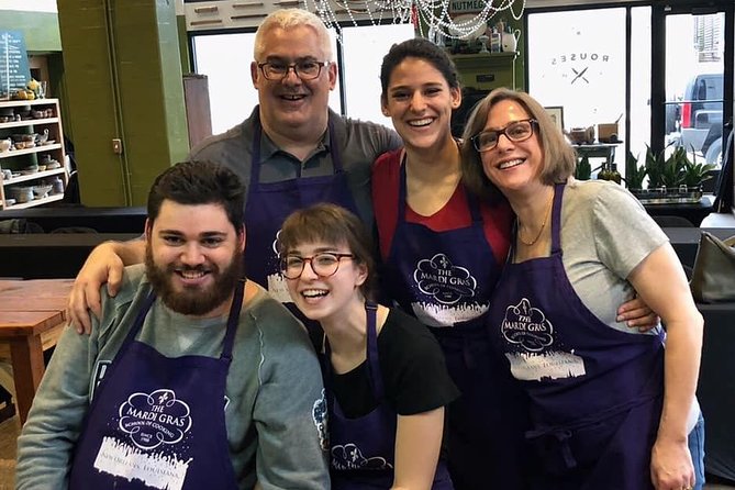 Hands-on Cajun Roux Cooking Class in New Orleans - The chefs shape the mood