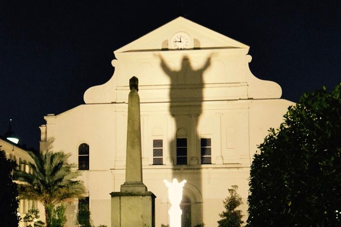 Haunted French Quarter Walking Tour in New Orleans - The stories behind Pirates Alley and St. Louis Cathedral