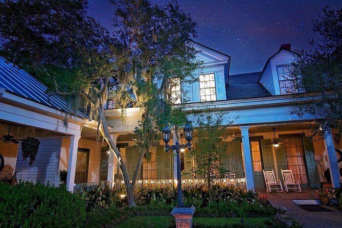 Myrtles Plantation Evening Mystery Tour - Entering Myrtles Plantation after dark
