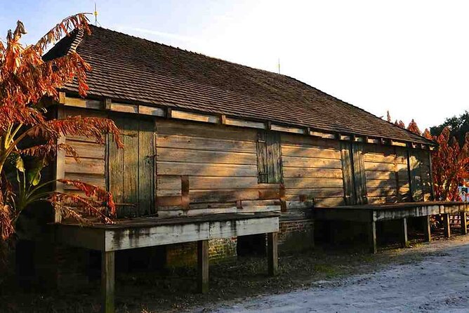N’awlins Luxury: Whitney Plantation Tour with Transportation - Arriving at the Whitney Plantation grounds
