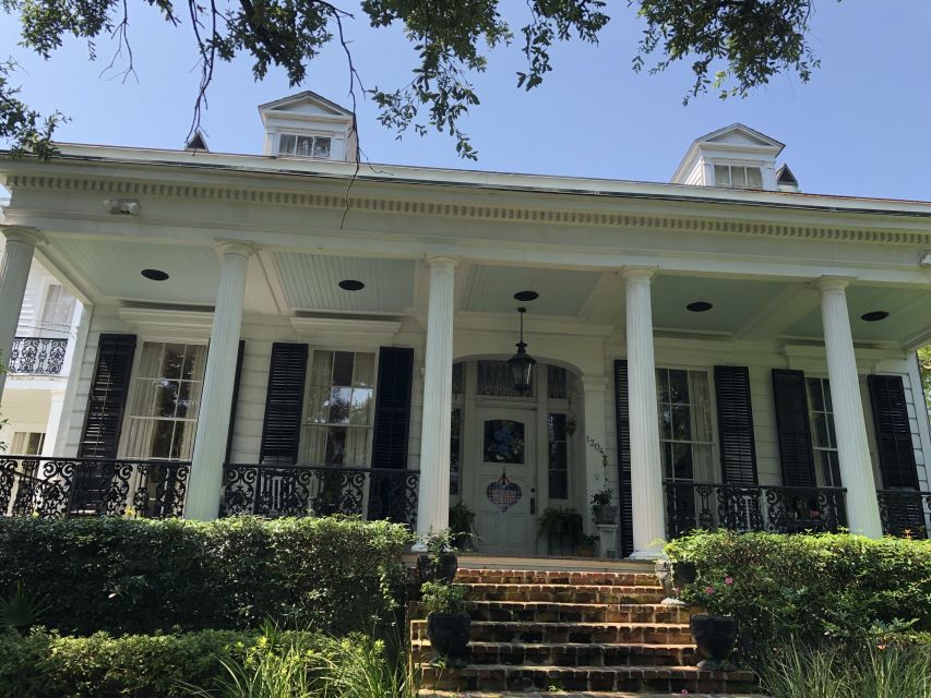 New Orleans: 2-Hour Homes of the Rich & Famous Walking Tour - Who should book this Garden District walk?