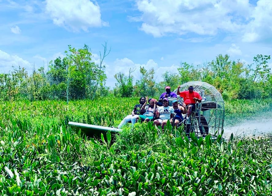 New Orleans: 6 Passenger Premium Airboat Swamp Tour - Weather, clothing, and comfort