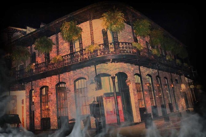 New Orleans Adults-Only Ghost, Voodoo and Vampire Tour - Stop three: Jackson Square and its restless spirits