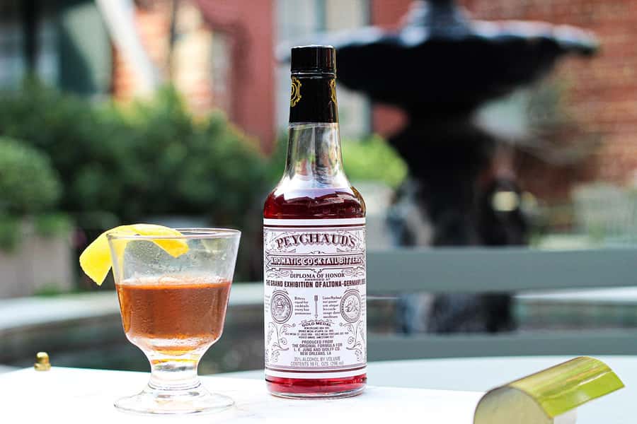 New Orleans: Afternoon Cocktail Walking Tour with Drinks - Who should book this French Quarter experience?
