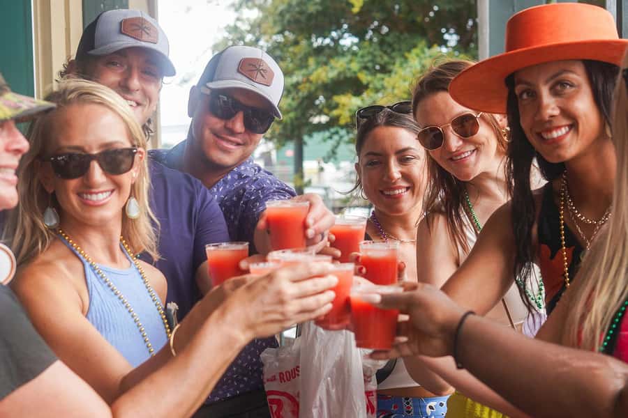 New Orleans: Afternoon Cocktail Walking Tour with Drinks - Court of Two Sisters and its Spanish gates