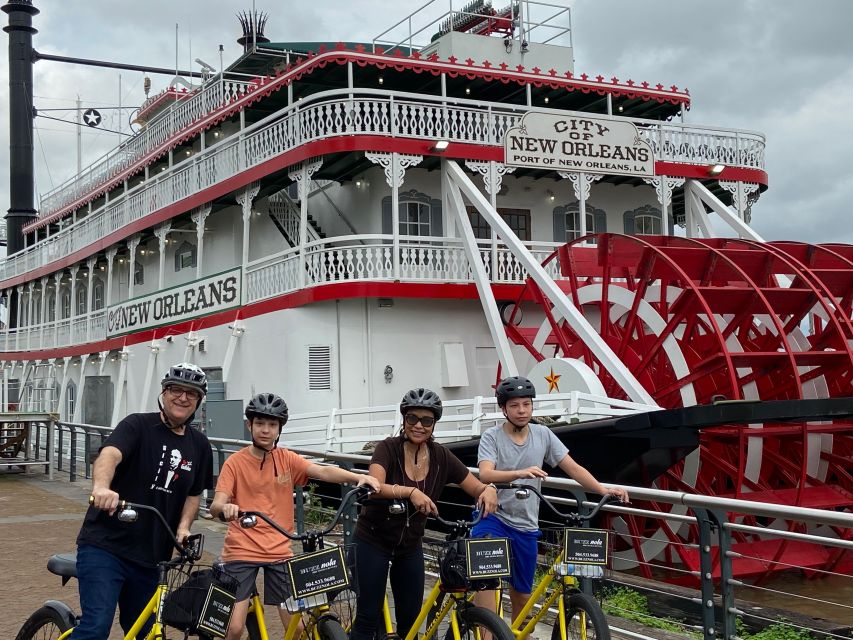 New Orleans: Buzz the Crescent Guided Bike Tour - City Park, mature oaks, turtles, and tropical birds