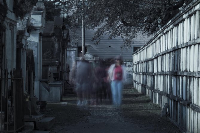 New Orleans Cemetery Bus Tour with Exclusive Cemetery Access - How the spooky side works