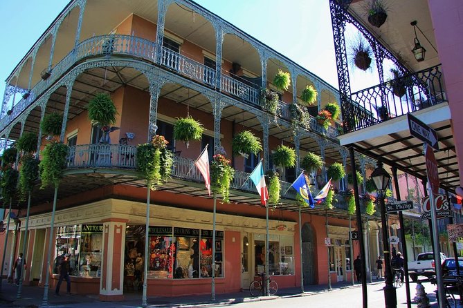New Orleans City and Cemetery Bus Tour - St. Louis Cemetery No. 3 and the city of the dead