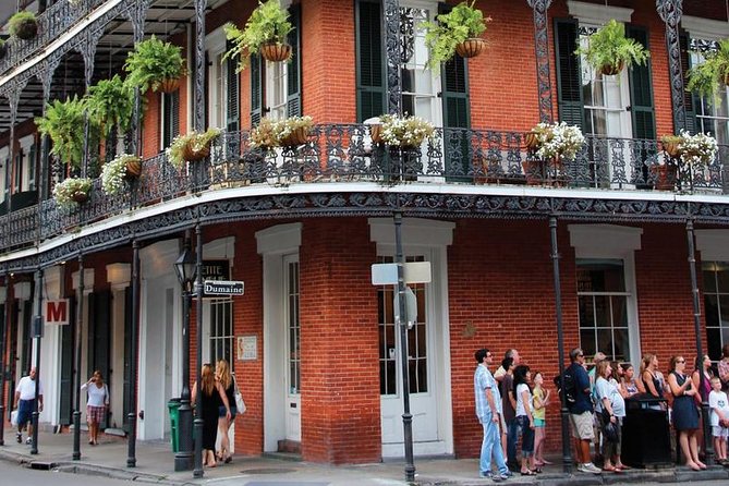 New Orleans City and Cemetery Sightseeing Tour - Garden District mansions and Lake Pontchartrain
