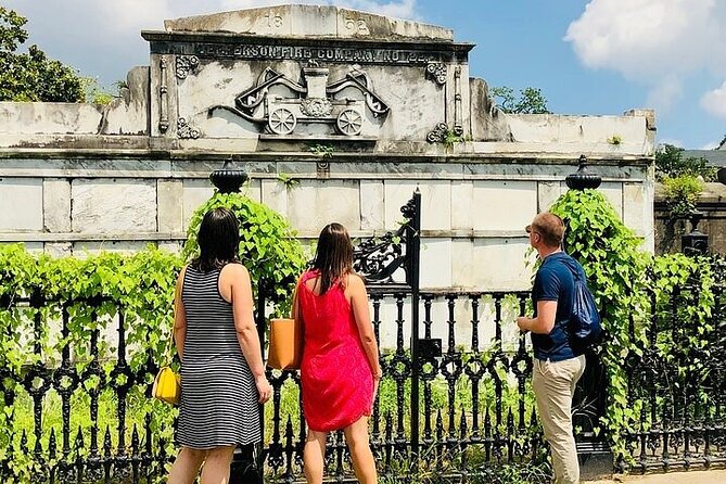 New Orleans City and Cemetery Tour with Garden District Stroll - St. Louis Cemetery No. 3 and the Cities of the Dead