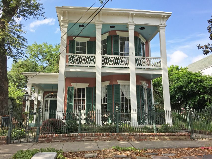 New Orleans: City & Cemetery Tour by Air-Conditioned Minibus - Starting with hotel pickup and an air-conditioned ride