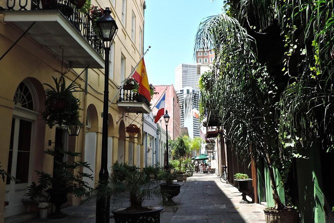 New Orleans City Tour: French Quarter, Garden District & Cemetery - Why this three-hour tour works as a first look
