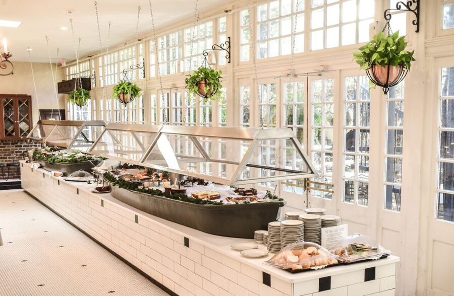 New Orleans: 'Court of Two Sisters' Jazz Brunch Buffet - Key points to know before you book