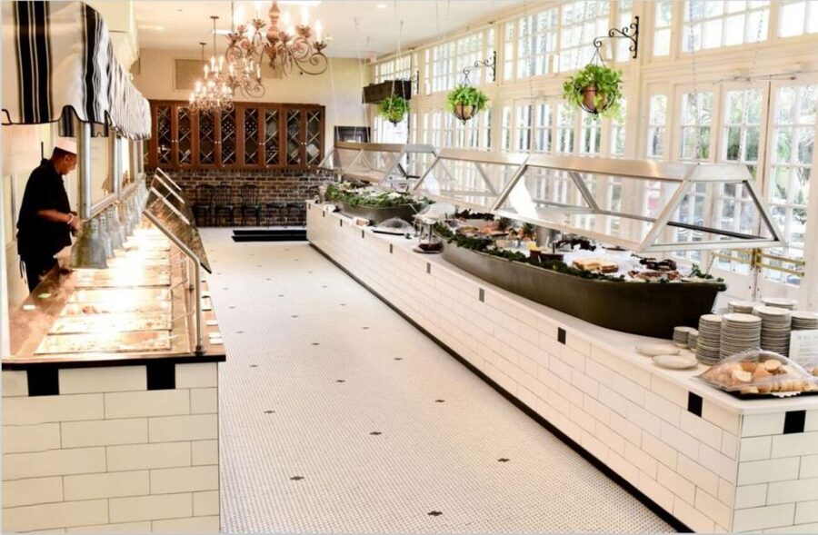 New Orleans: 'Court of Two Sisters' Jazz Brunch Buffet - The Louisiana dishes worth seeking out