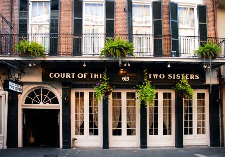 New Orleans: 'Court of Two Sisters' Jazz Brunch Buffet - Saving room for bananas Foster