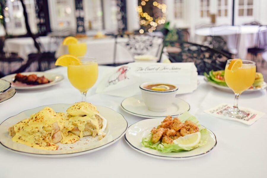 New Orleans: 'Court of Two Sisters' Jazz Brunch Buffet - How the morning meal unfolds from 9 to 11:30
