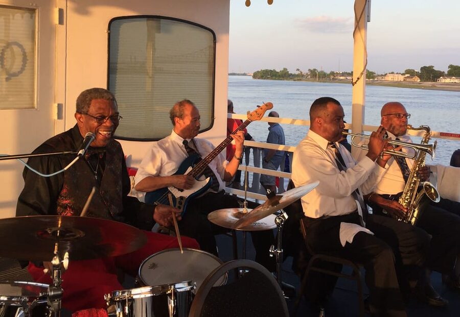 New Orleans: Creole Queen Weekend Morning Jazz Cruise - A closer look at the 90-minute rhythm